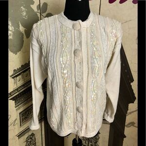 Beautiful vintage cardigan by Victoria Harbour size PL
